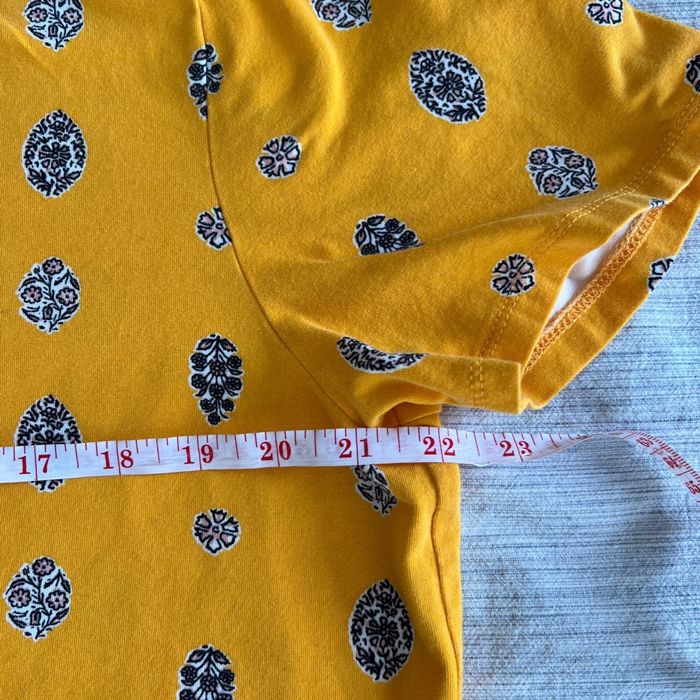 Ann Taylor Factory Yellow and Black Printed Short Sleeve Top - Picture 9 of 10